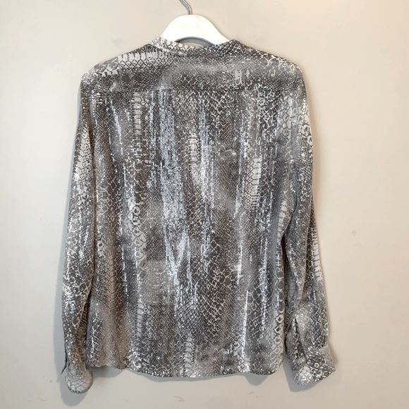 Calvin Klein size M grey sequinned blouse - Picture 11 of 14